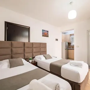 Guest house A&f, Ksamil