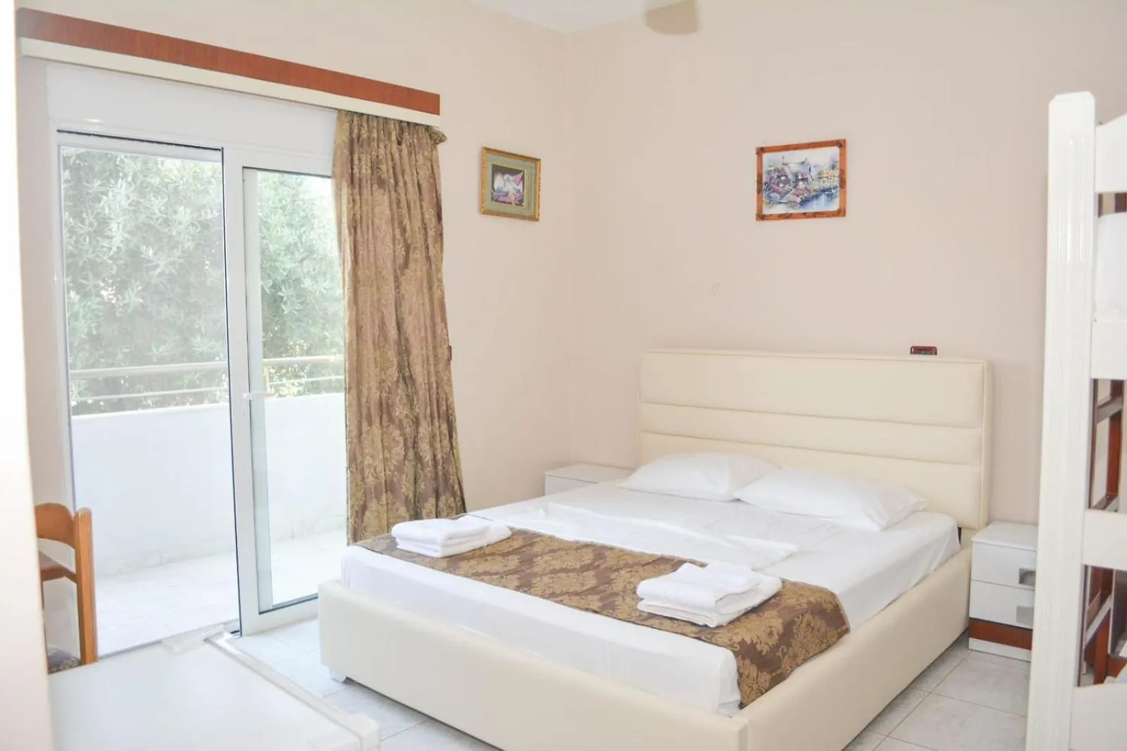 Guest house Villa Baron Ksamil