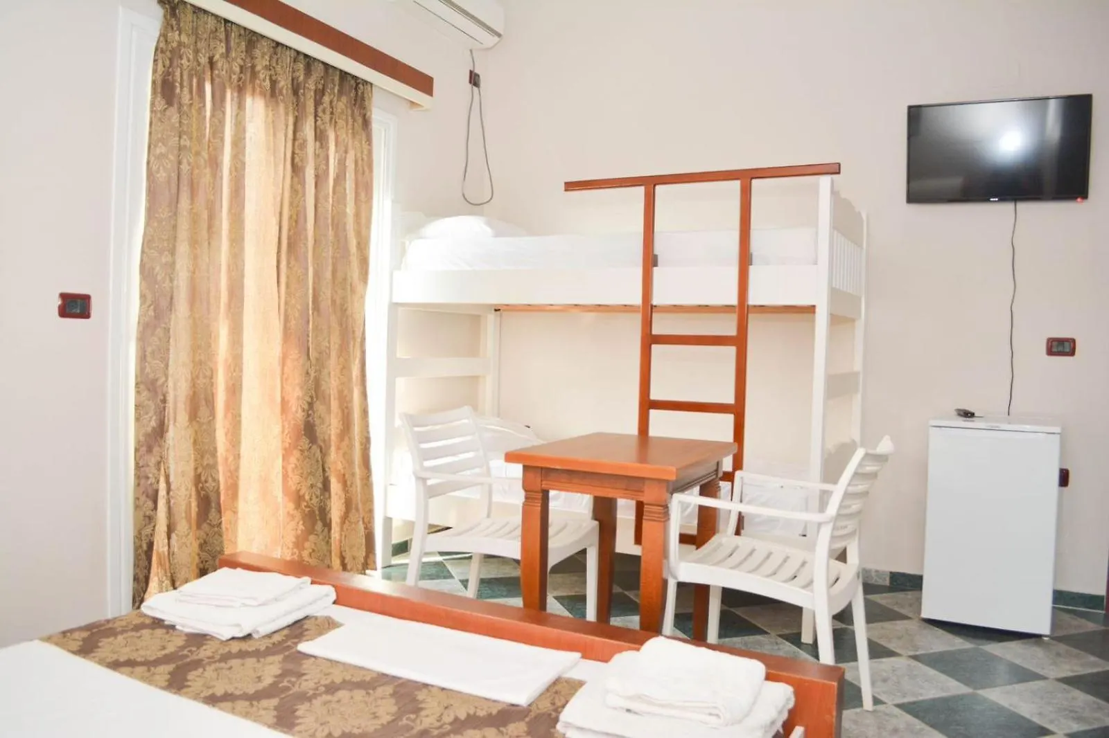 Guest house Villa Baron Ksamil